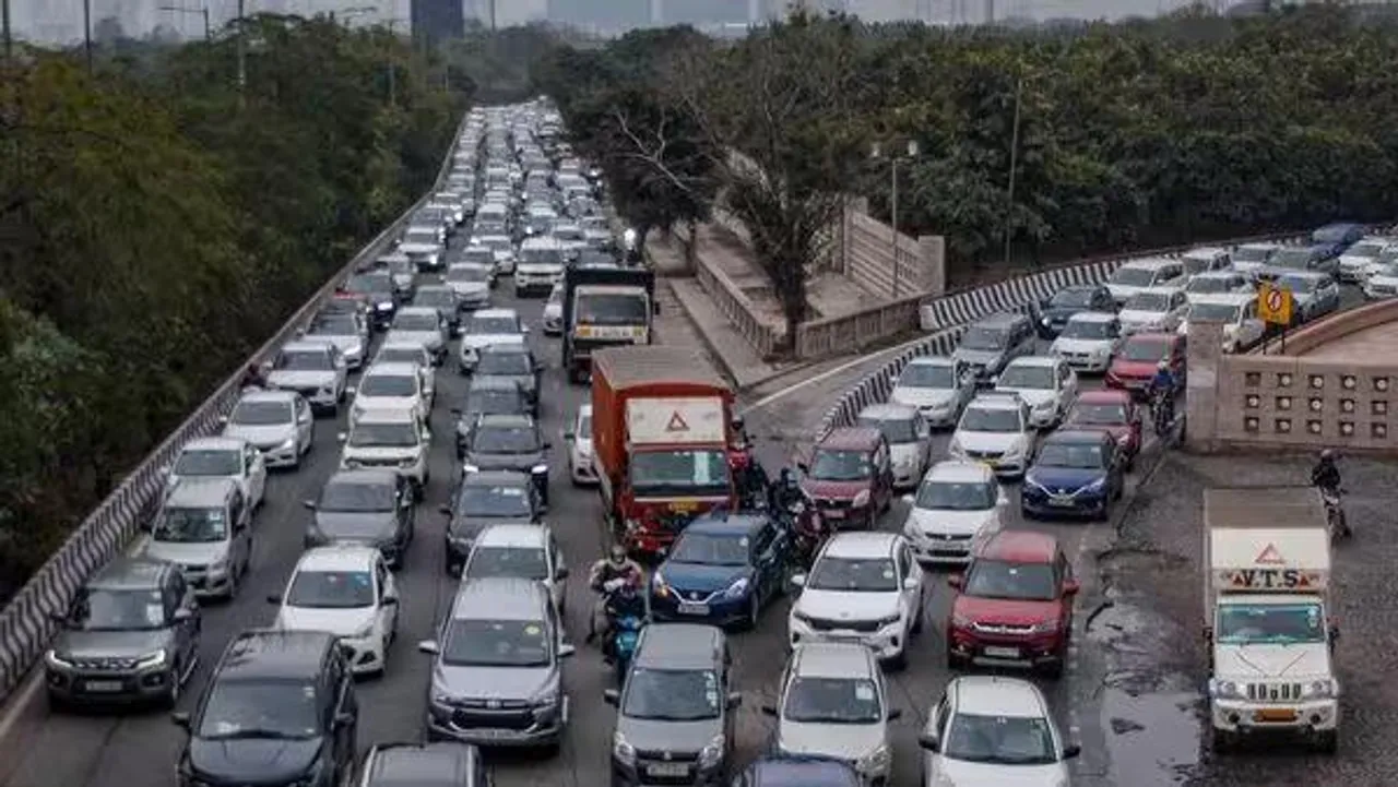 ১ এপ্রিল থেকে ১৫ বছরের পুরনো গাড়ি বাতিল শুরু করবে রাজ্য সরকার