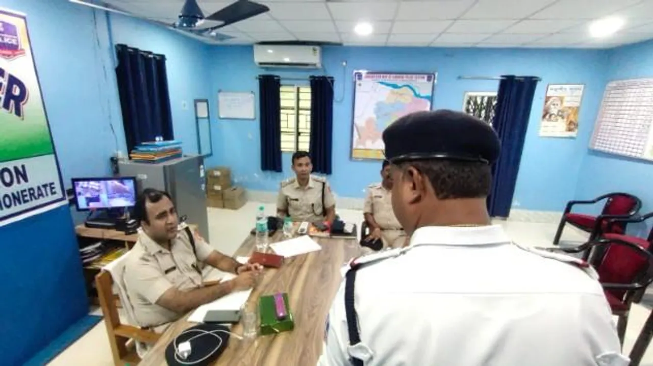 ফরিদপুর থানায় আয়োজিত হল "মিট ইউর অফিসার" অনুষ্ঠান