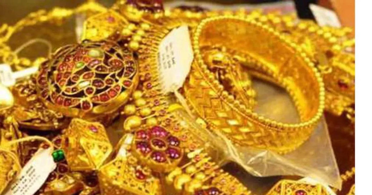 বিয়ের মরশুম শুরু হতেই বাড়াল সোনার দাম