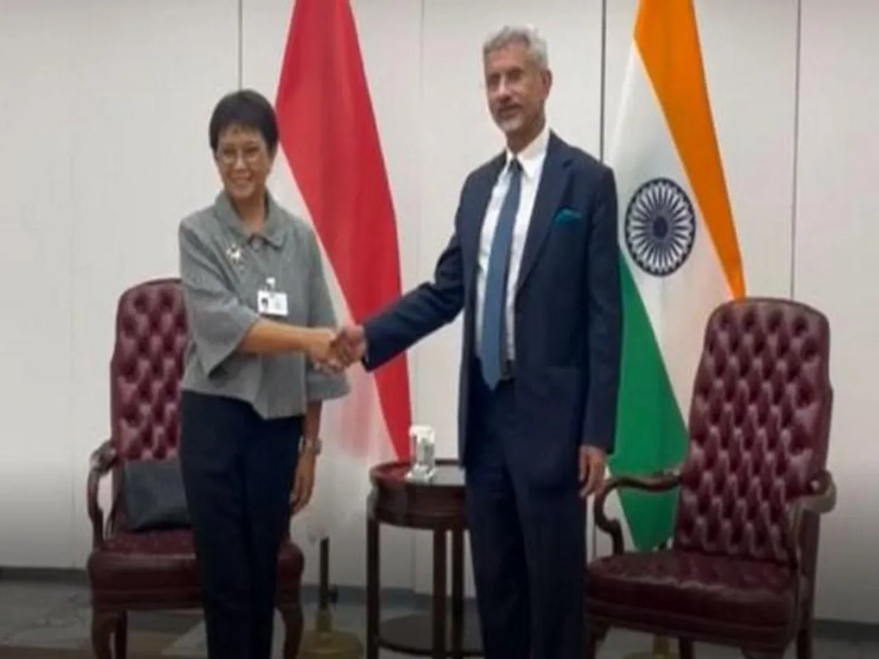 জয়শঙ্কর মার্কিন সফরের সময় ইন্দোনেশিয়ার এফএম রেটনো মারসুডির সাথে দেখা করেন