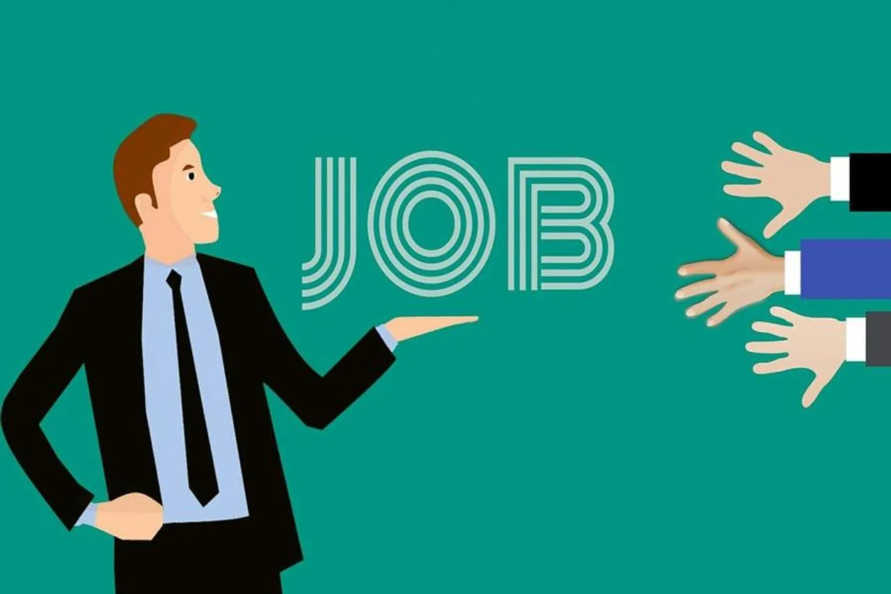 সুখবর, মাধ্যমিক উচ্চমাধ্যমিক পাসে ব্যাঙ্কে চাকরি