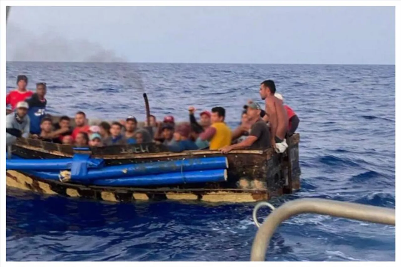 কিউবায় নৌকা ডুবে নিহত ৫, নিখোঁজ ১২