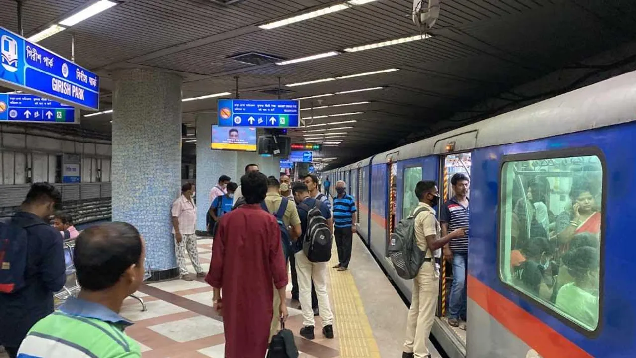 ময়দান মেট্রো স্টেশনে আত্মহত্যার চেষ্টা, ব্যাহত পরিষেবা