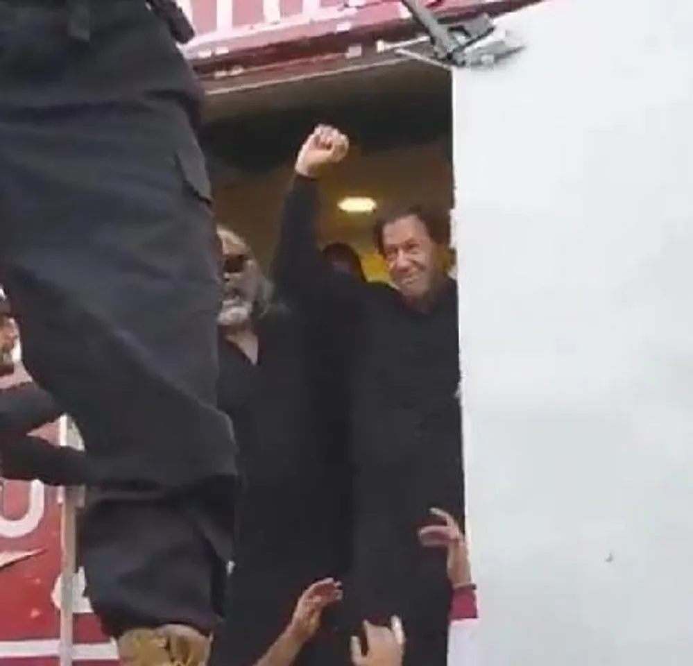 ইমরান খান আপডেট:হামলা 'অত্যন্ত নিন্দনীয়'-পাকিস্তান সেনাবাহিনী