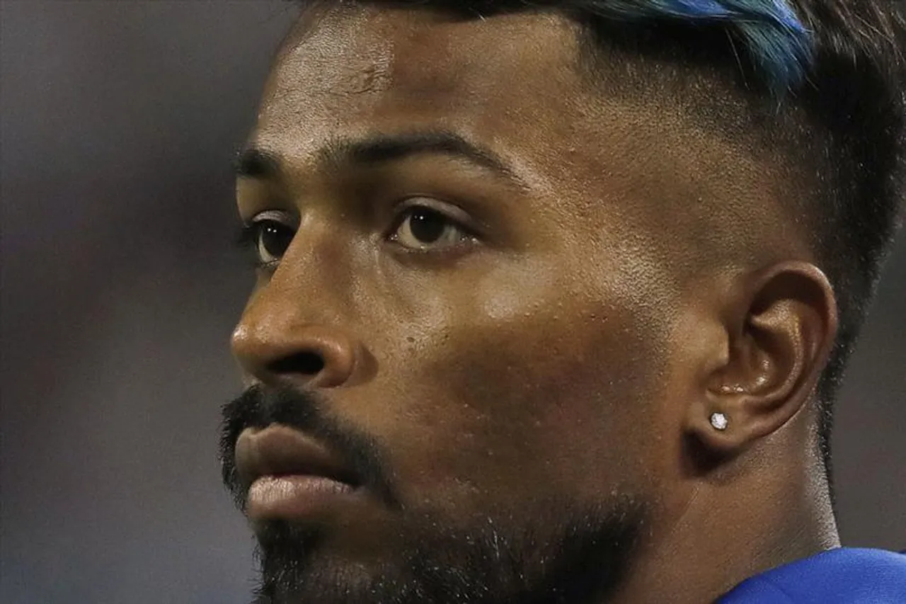 হার্দিককে খোঁচা দিলেন অমিত