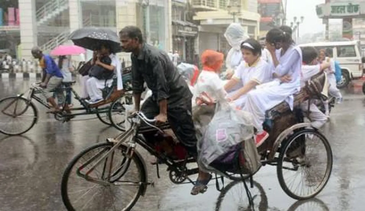 দক্ষিণবঙ্গে হালকা থেকে মাঝারি বৃষ্টির পূর্বাভাস