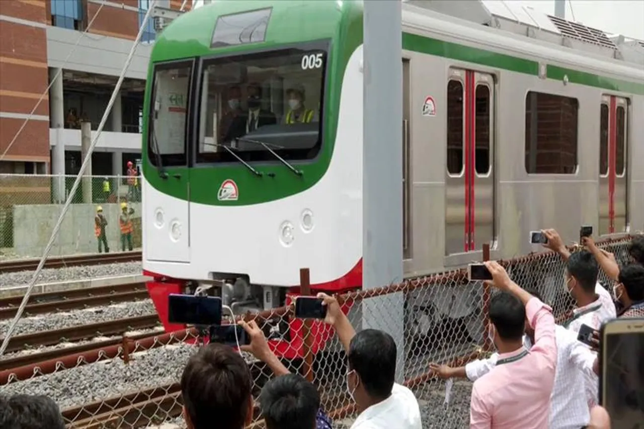 এবার ১৬ ডিসেম্বর থেকে বাংলাদেশে চালু হচ্ছে মেট্রো রেল