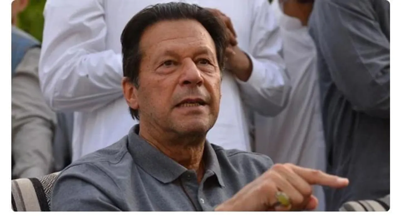 পাক সরকারকে চ্যালেঞ্জ করলেন ইমরান খান