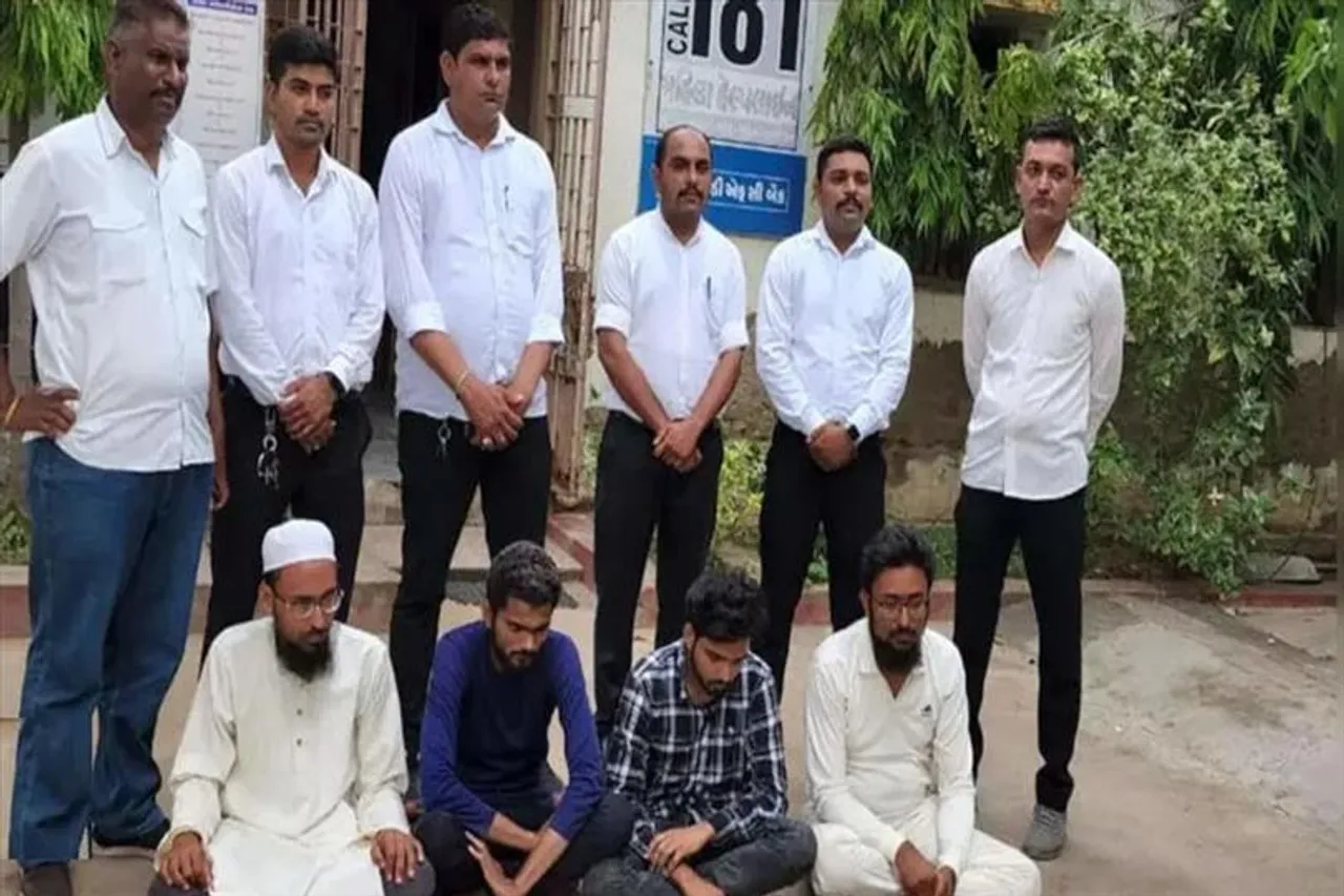 গুজরাটে 'জাল' আইপিএল