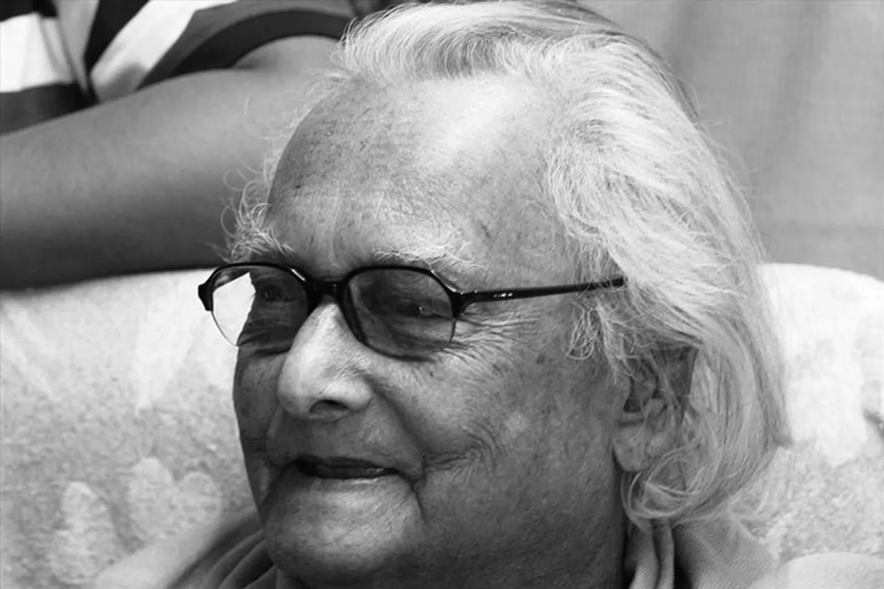 প্রয়াত প্রখ্যাত কার্টুনিস্ট নারায়ণ দেবনাথ