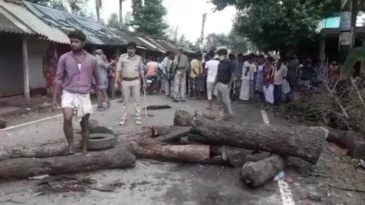 গাড়ুলিয়ায় বোমাবাজি