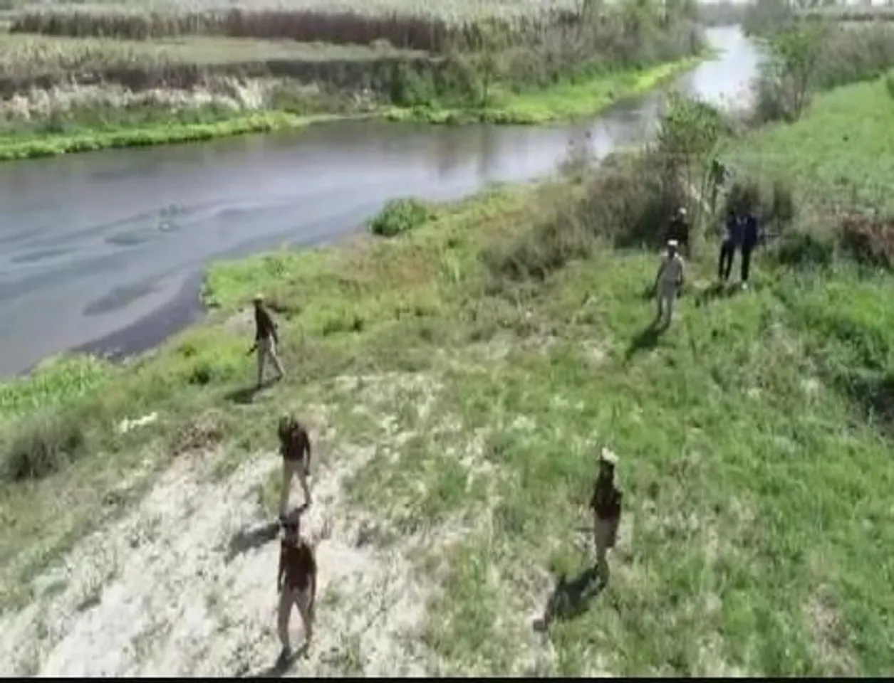 উত্তরপ্রদেশে হোলি উদযাপনের আগে ড্রোনের মাধ্যমে নিরাপত্তা তল্লাশি চালাচ্ছে পুলিশ