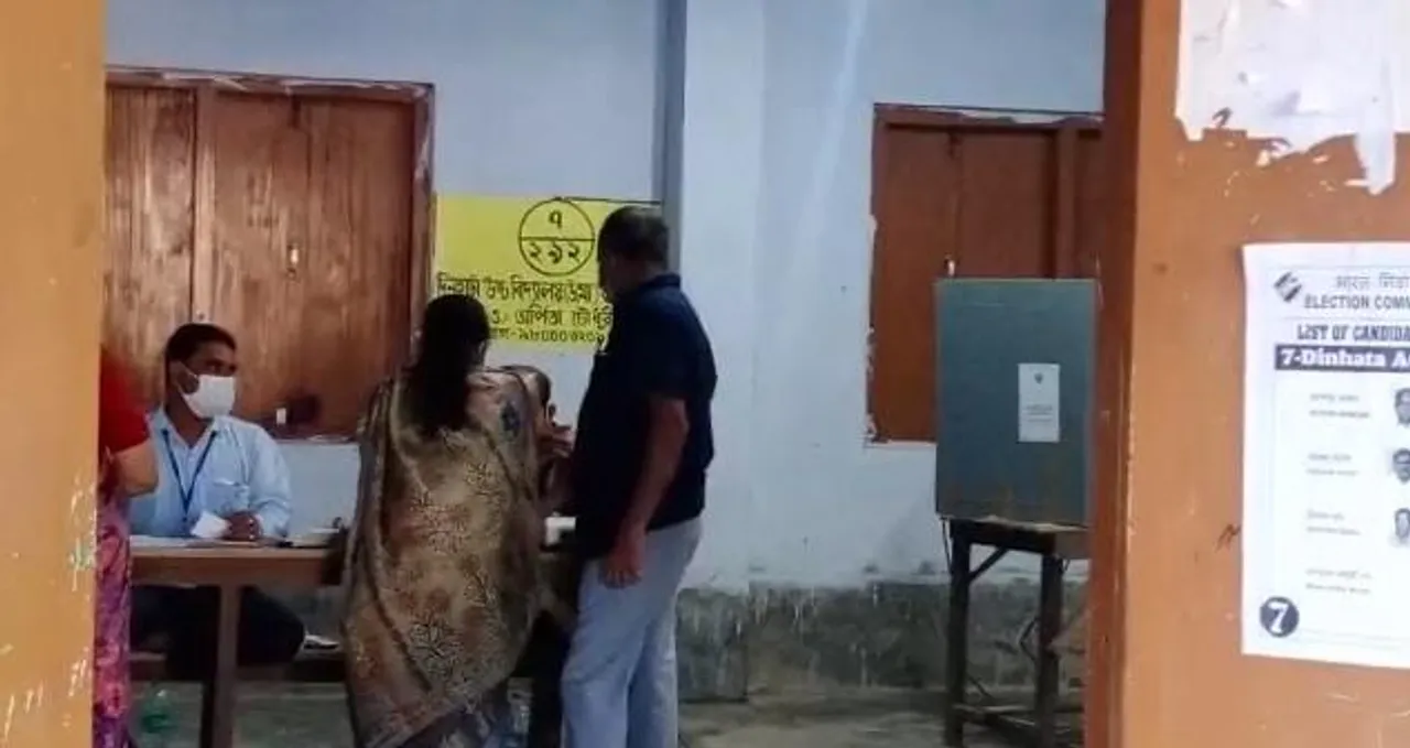 অশোক মন্ডল এর পরিবারের সদস্যকে ভোট দানে আটকানোর অভিযোগ