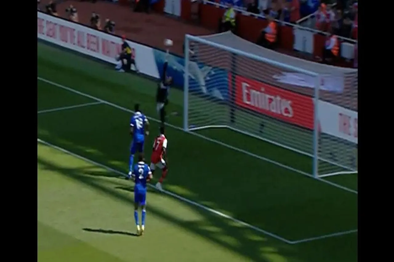 ভিডিওঃ দেখে নিন গোলার মতো শটে একাধিক চোখ ধাঁধানো গোল