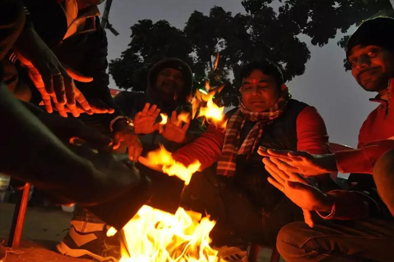 রাজস্থানের সিকারে শৈত্যপ্রবাহ, তাপমাত্রা নেমে মাইনাস ৪.৫ ডিগ্রি সেলসিয়াস