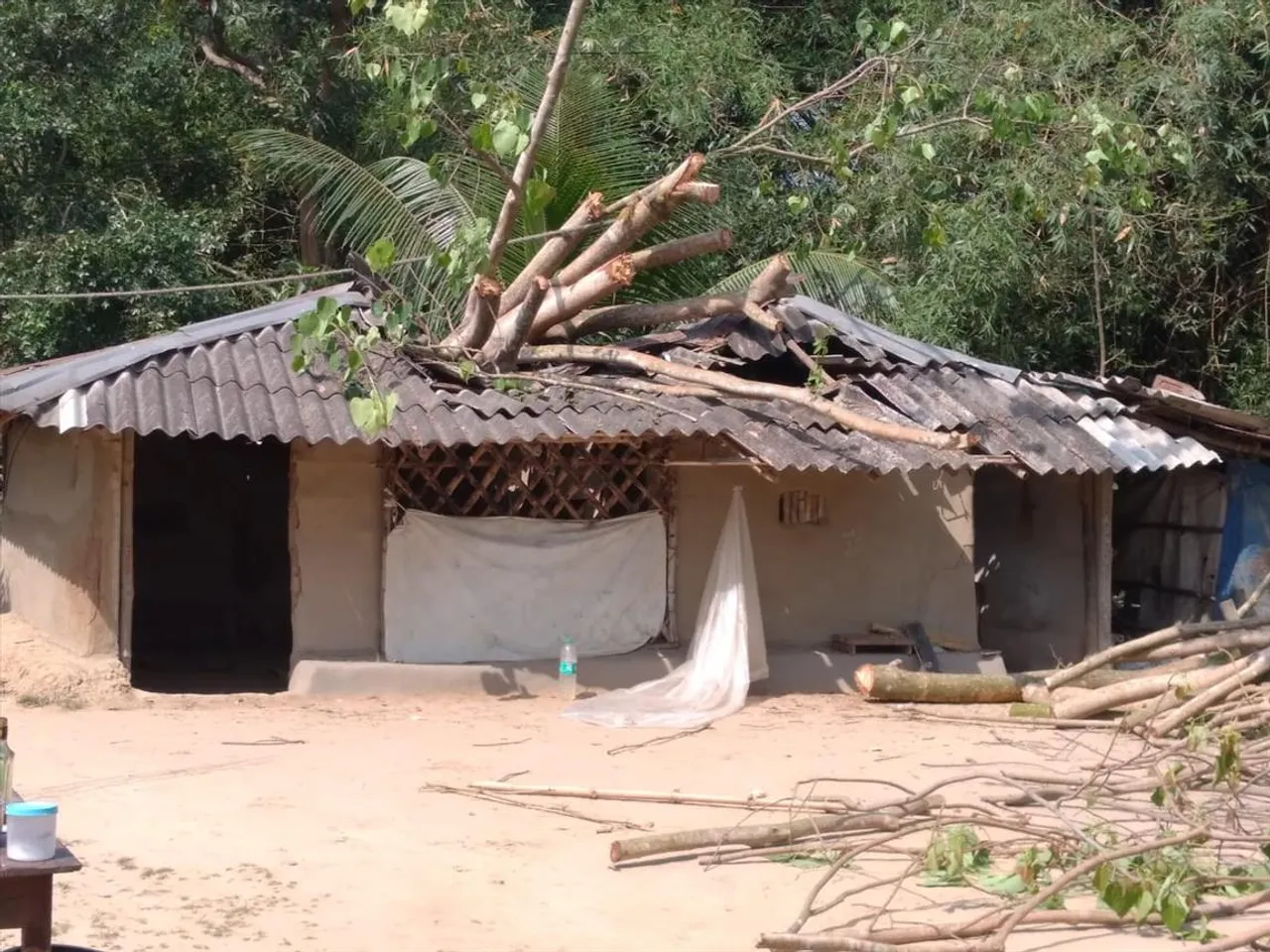 প্রানে বাঁচলেন ডেবরার তৃণমূল পঞ্চায়েত সদস্যা