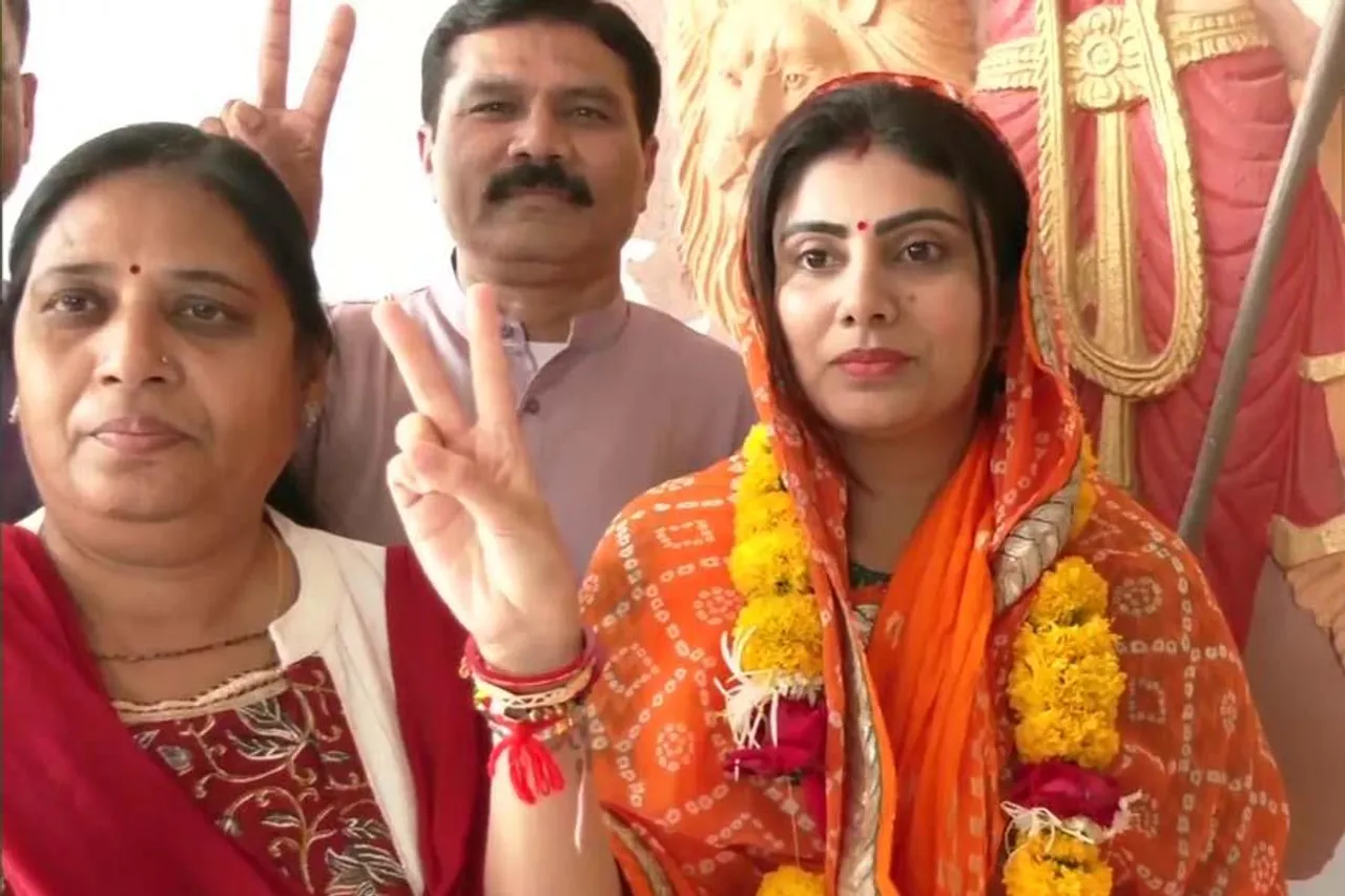 এটা শুধু আমার নয়, আমাদের সকলের জয় : রিভাবা জাদেজা