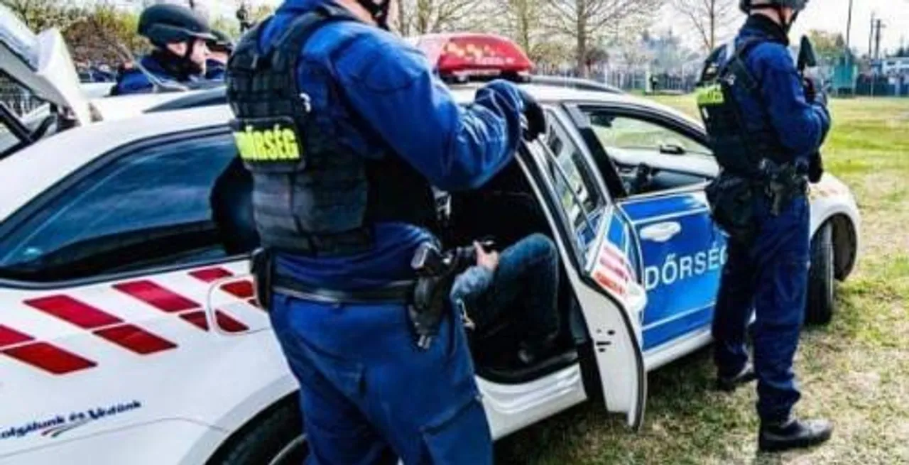 বুদাপেস্টে তিন পুলিশ সদস্যকে ছুরিকাঘাত, নিহত ১