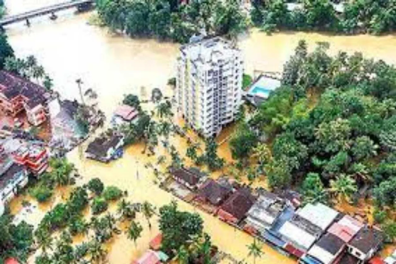 ভারী বৃষ্টি, ফের বন্যা কেরালায়