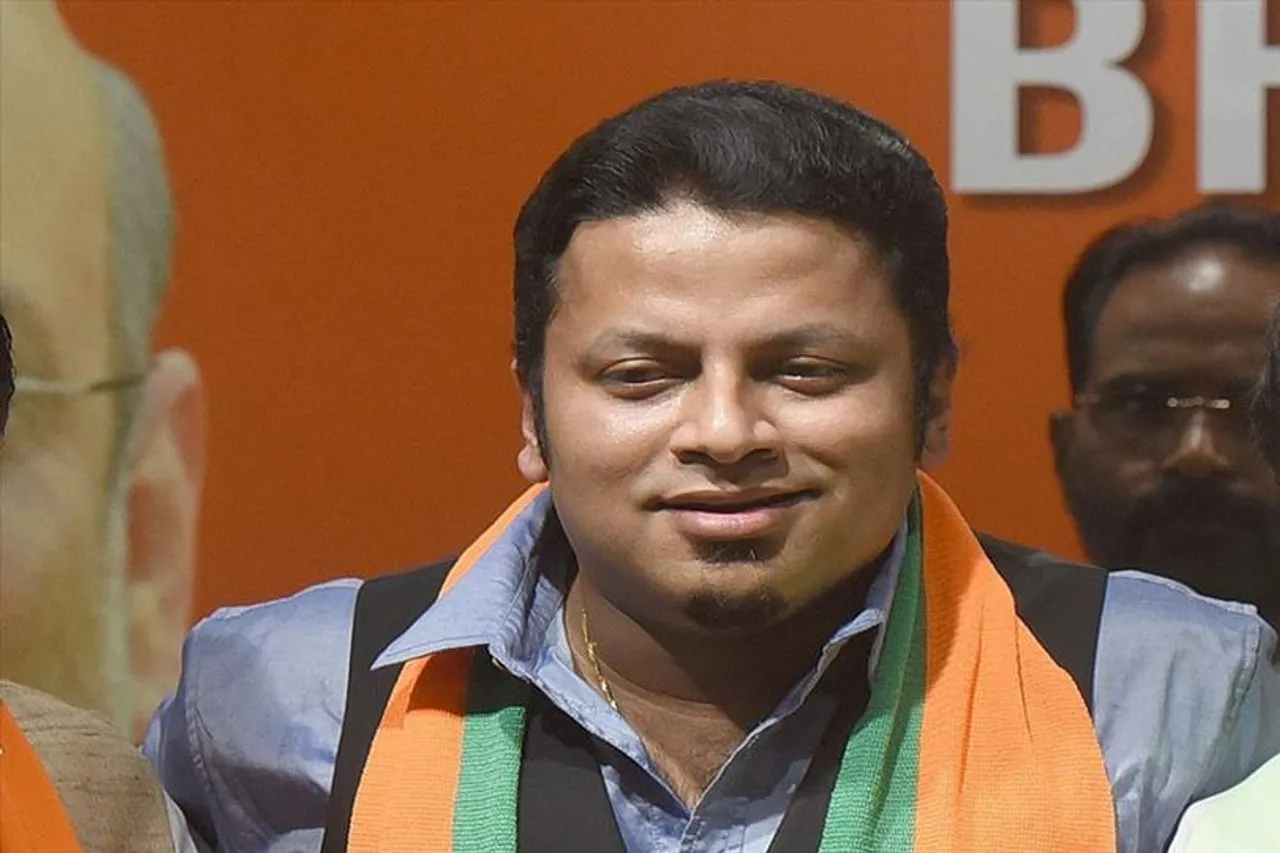 ফের বঙ্গ বিজেপিকে অস্বস্তিতে ফেললেন বিজেপি নেতা