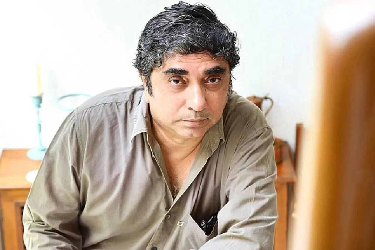 অসুস্থ  পরিচালক অনীক দত্ত