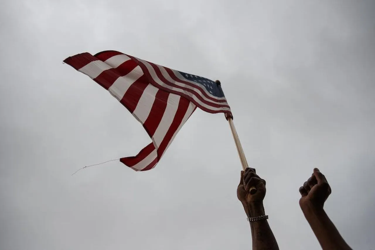 আমেরিকার ইতিহাসে আগে কখনো এই ঘটনা ঘটেনি!