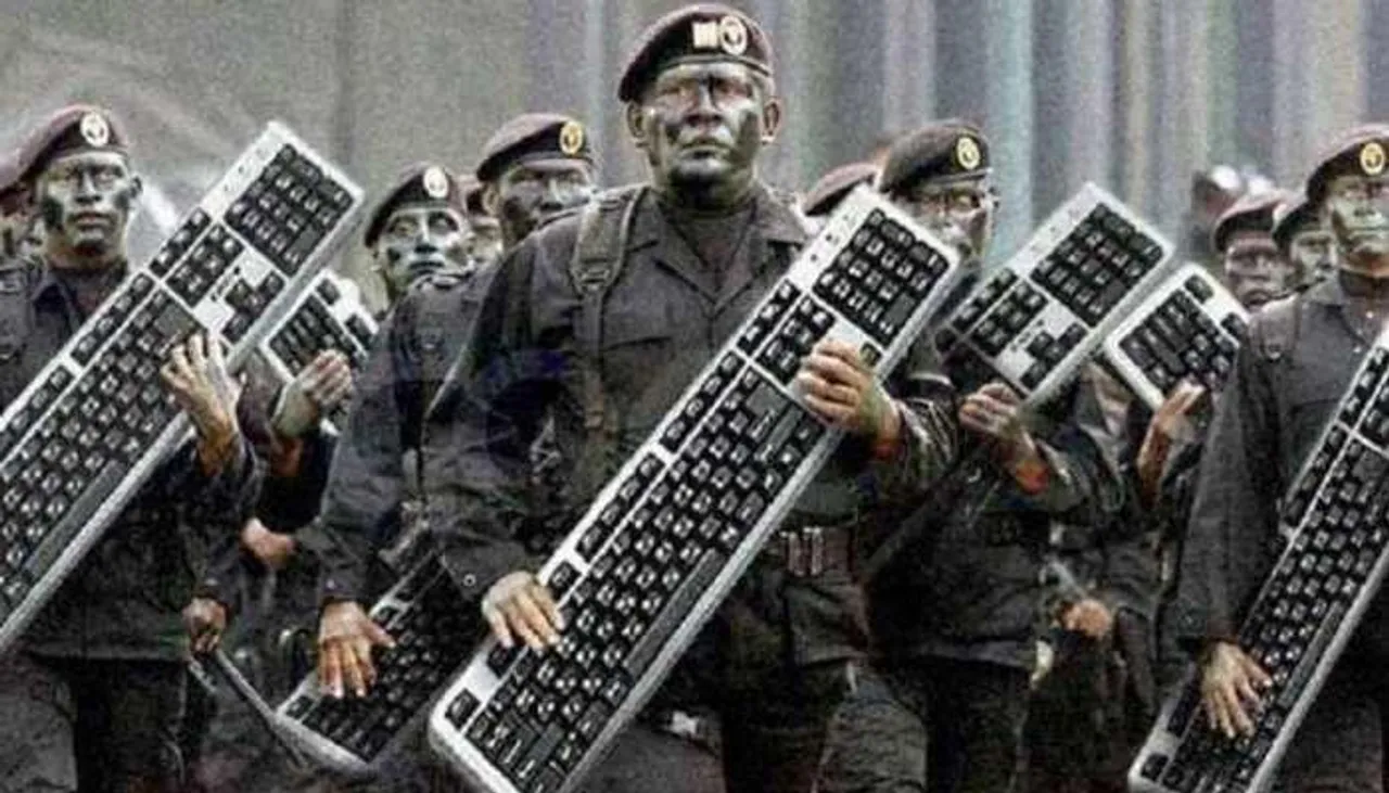 রাশিয়ার সাইবার হানা ঠেকাতে 'সাইবার সেনা' গঠন ইউক্রেনের