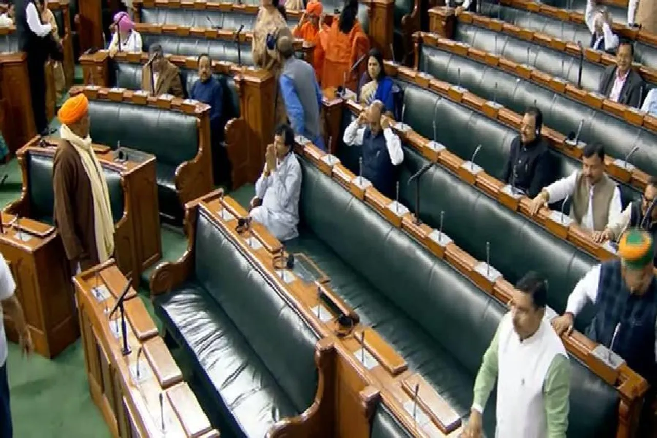 আদানি বিতর্কের মধ্যে মুলতবি করা হল লোকসভা