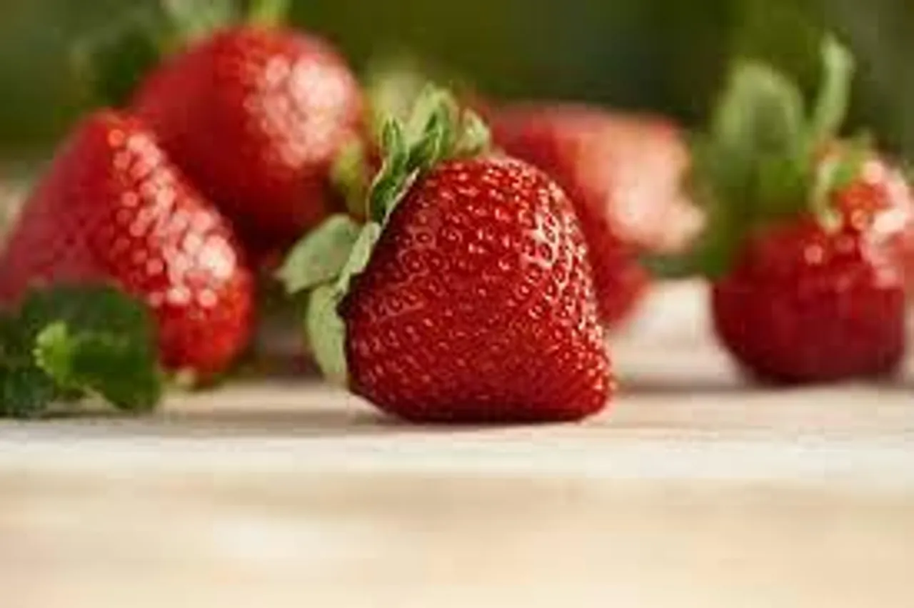 জেনে নিন স্ট্রবেরি খাওয়ার পাঁচটি কারণ