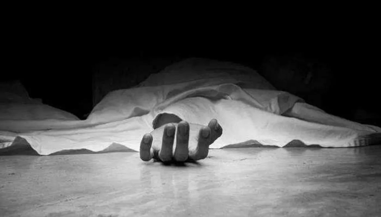 বাগুইআটিতে উদ্ধার মহিলার রক্তাক্ত দেহ