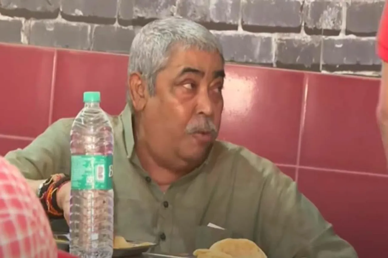 দিল্লি যাত্রার আগে শক্তিগড়ে কচুরি-তড়কারি খেলেন কেষ্ট