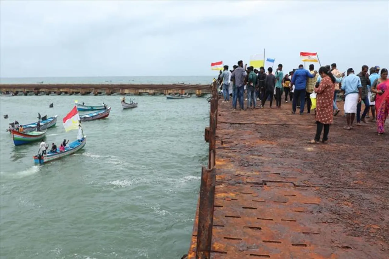 সরকারের সঙ্গে আলোচনা ব্যর্থ, আরো জোড়ালো হচ্ছে জেলে সম্প্রদায়ের বিক্ষোভ