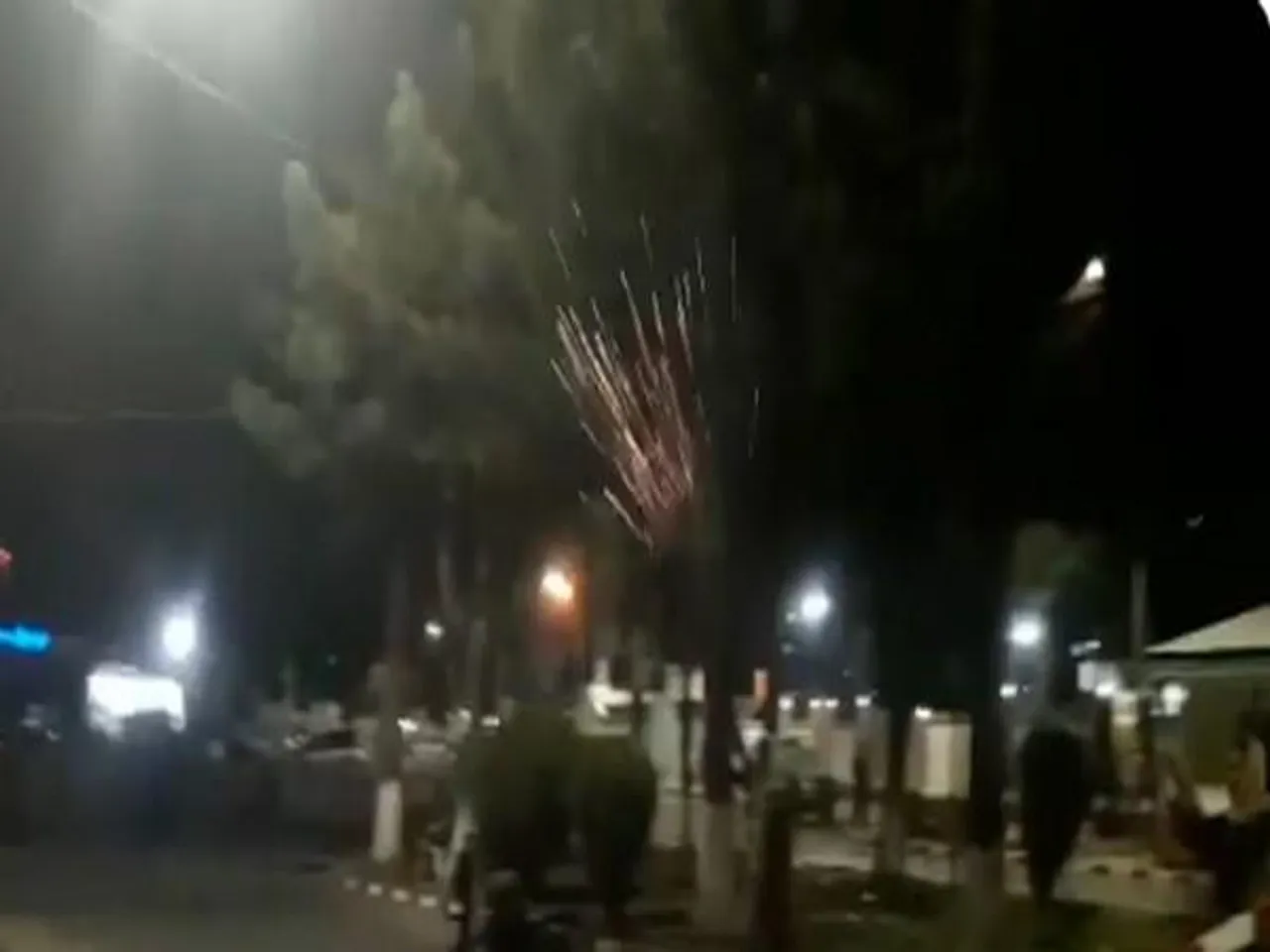 শূন্যে গুলি নিক্ষেপ করে চলছে তালিবানদের আনন্দ উদযাপন