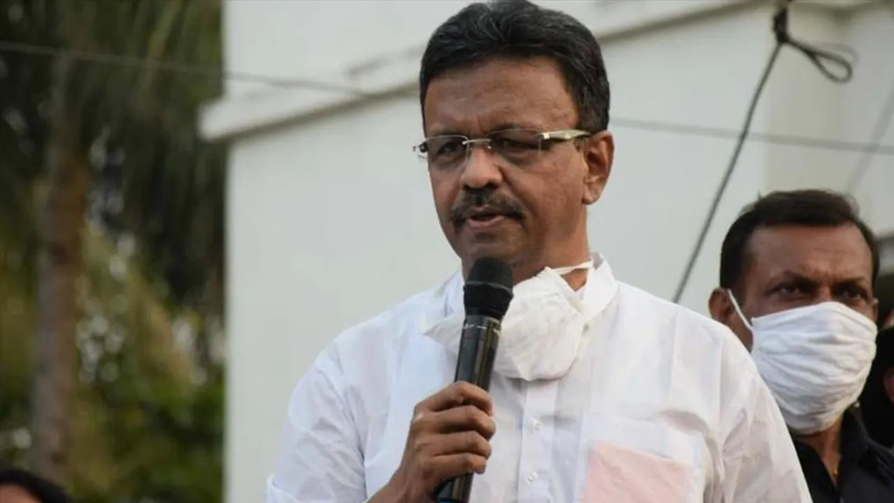 পঞ্চায়েত সদস্যদের গণ-ইস্তফা নিয়ে কী বলছেন ফিরহাদ হাকিম?