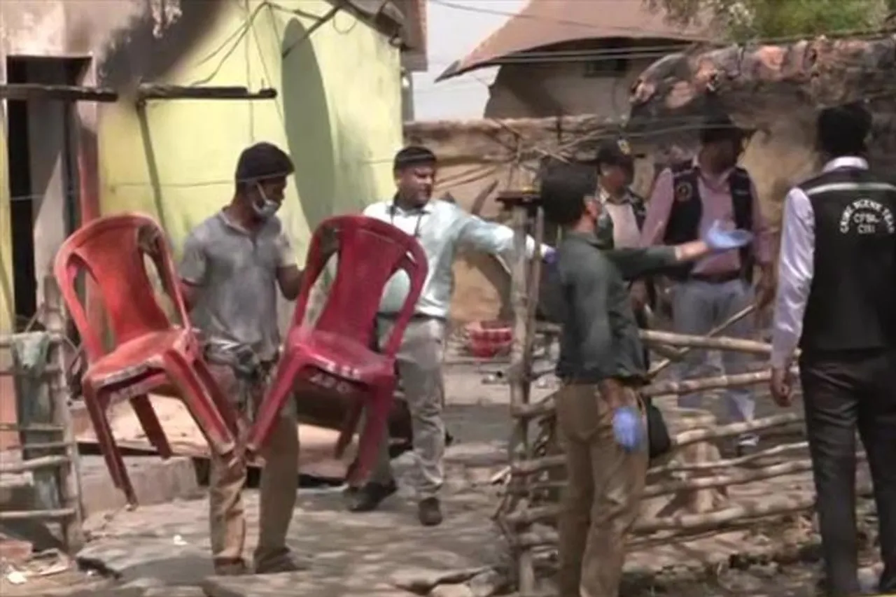 দ্বিতীয় দিনেও চলছে নমুনা সংগ্রহ