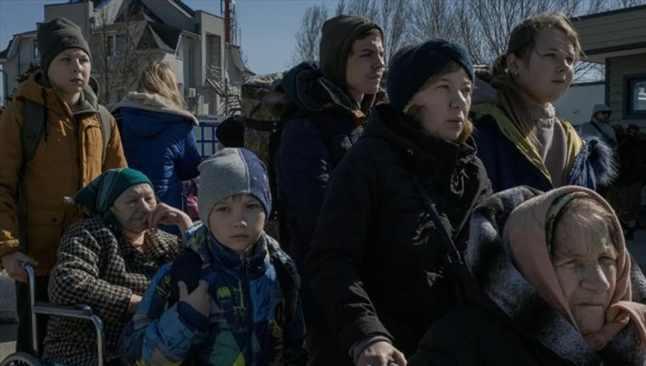 দেশ ছেড়ে পালিয়ে যাওয়া ইউক্রেনীয়দের শীতে না ফেরার নির্দেশ