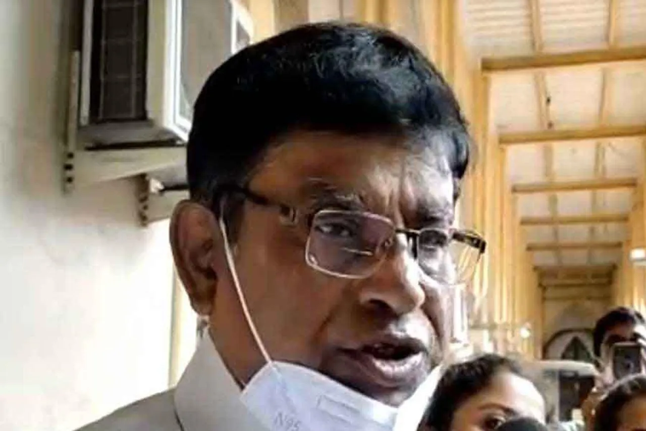 মানিক ভট্টাচার্যের অপসারণের নির্দেশকে চ্যালেঞ্জ