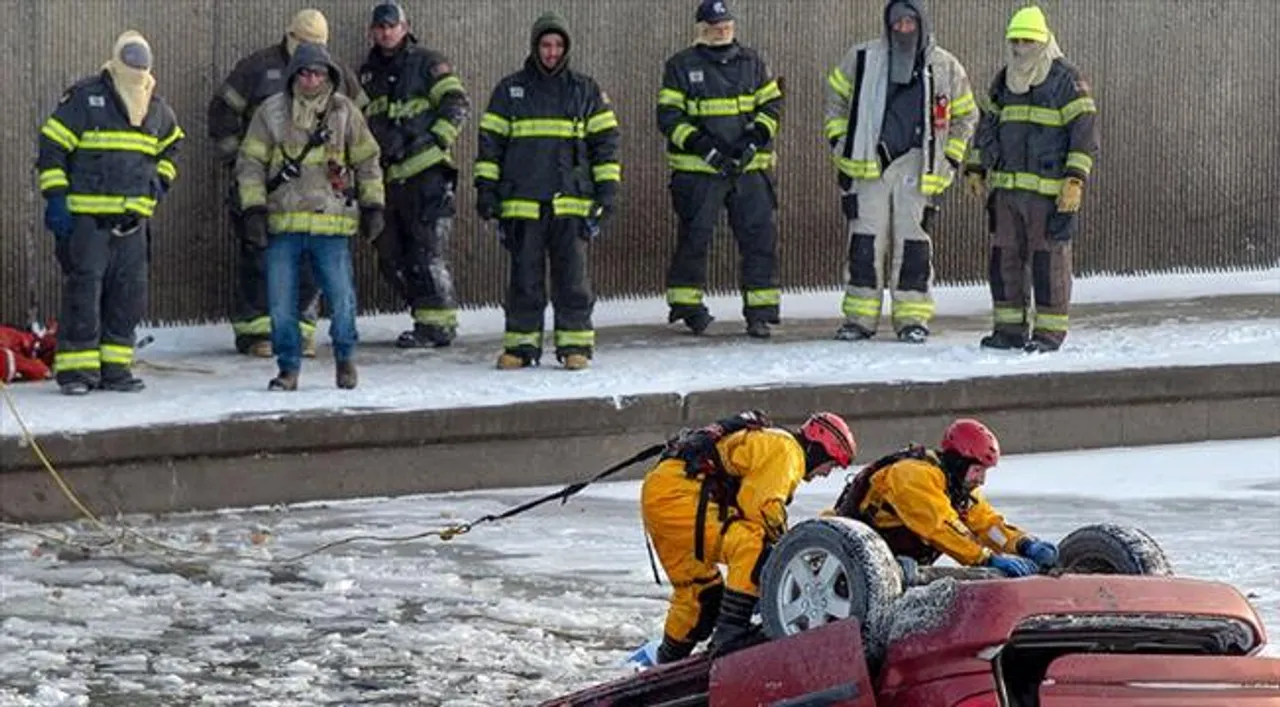 তীব্র শীতে যুক্তরাষ্ট্র জুড়ে কমপক্ষে ৯ জনের মৃত্যু