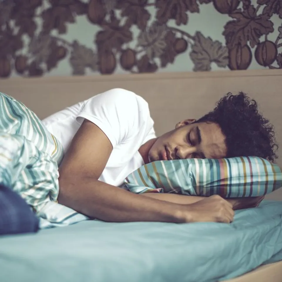 এইভাবে ঘুমালে মুক্তি পাবেন ওয়ার্ক ফ্রম হোমের ক্লান্তি থেকে