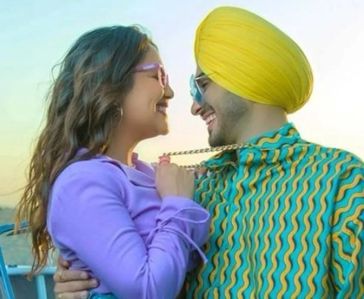 স্বামী রোহনপ্রীত সিংয়ের নামে ট্যাটু করলেন নেহা কক্কর কি প্রতিক্রিয়া দিলেন রোহন দেখুন