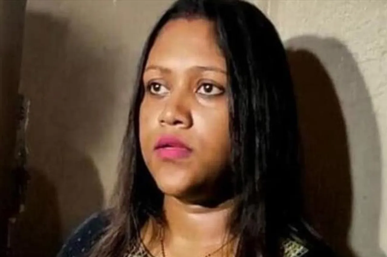 এসএসসির তরফে ব্যাখ্যা চেয়ে আদালতের দ্বারস্থ ববিতা