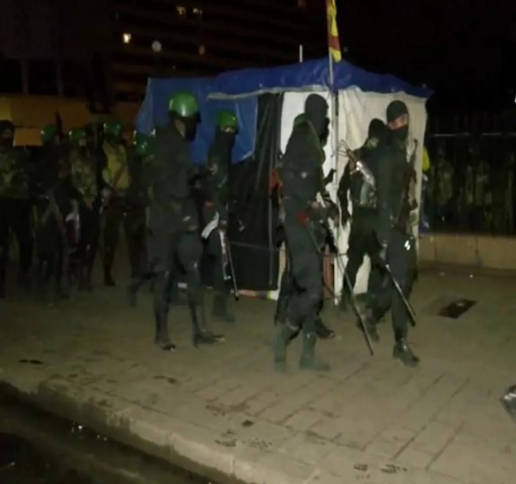 শ্রীলংকায় বিক্ষোভ দমনে বারবার জরুরি অবস্থার ব্যবহারের নিন্দা জানিয়েছেন জাতিসংঘ