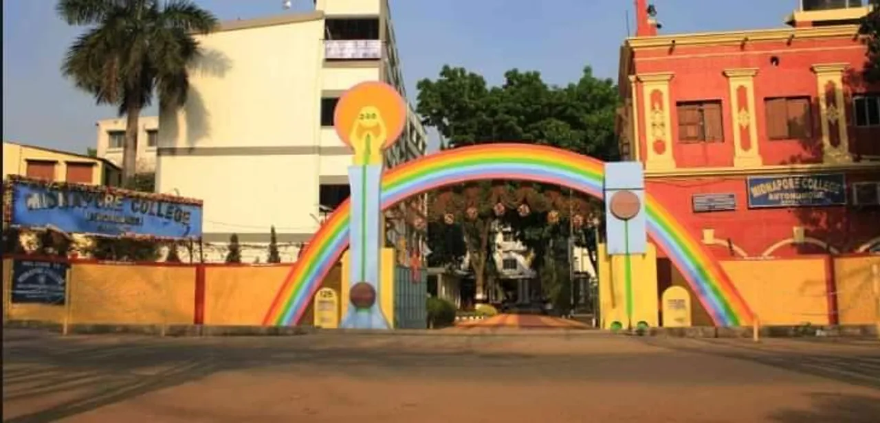 জেলা স্তরের কুইজে চ্যাম্পিয়ান বিদ্যাসাগর বিদ্যাপীঠ বালিকা বিদ্যালয়!