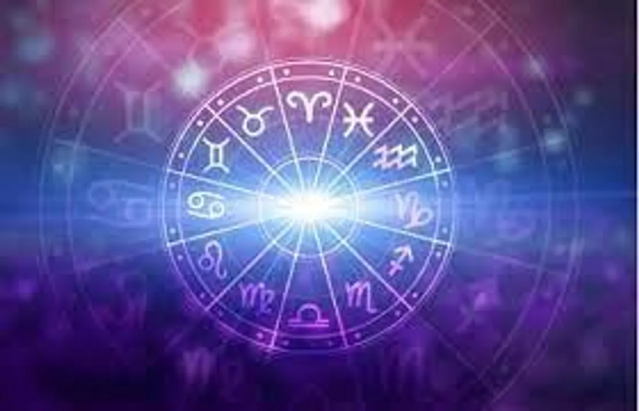 চাকরিতে আয় বাড়বে এই রাশির জাতকদের