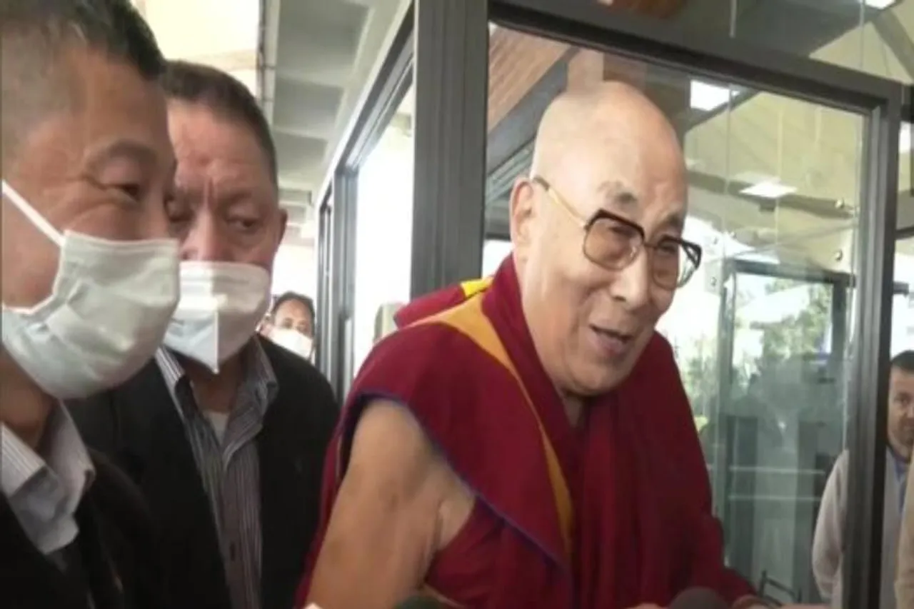 চীন নয় ভারতকে পছন্দ করেন তিব্বতের ধর্মীয় নেতা দলাই লামা