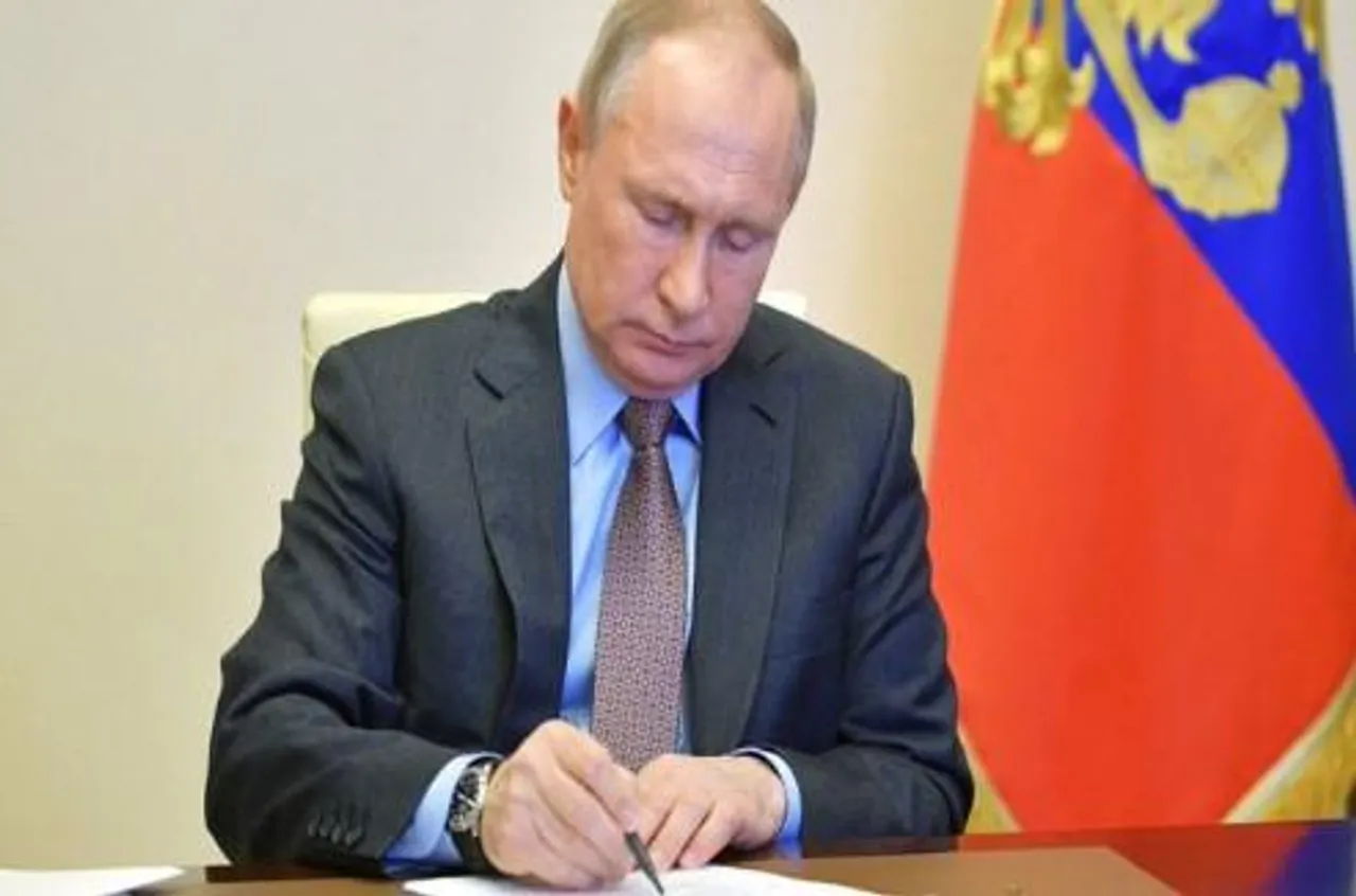 এবার খেরসন-জাপোরিজ্জিয়াকে ‘স্বাধীন’ স্বীকৃতি দিলেন পুতিন