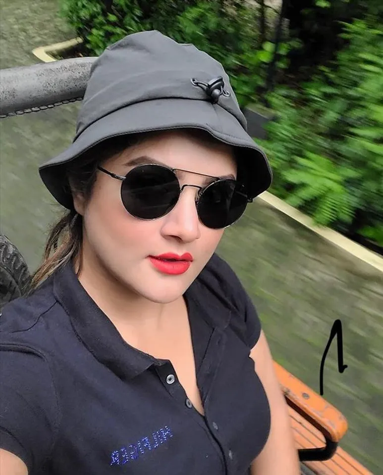 ​মালদ্বীপ থেকে ফিরে সোজা পাহাড়ের নির্জনতায় শ্রাবন্তী, দেখুন ছবি