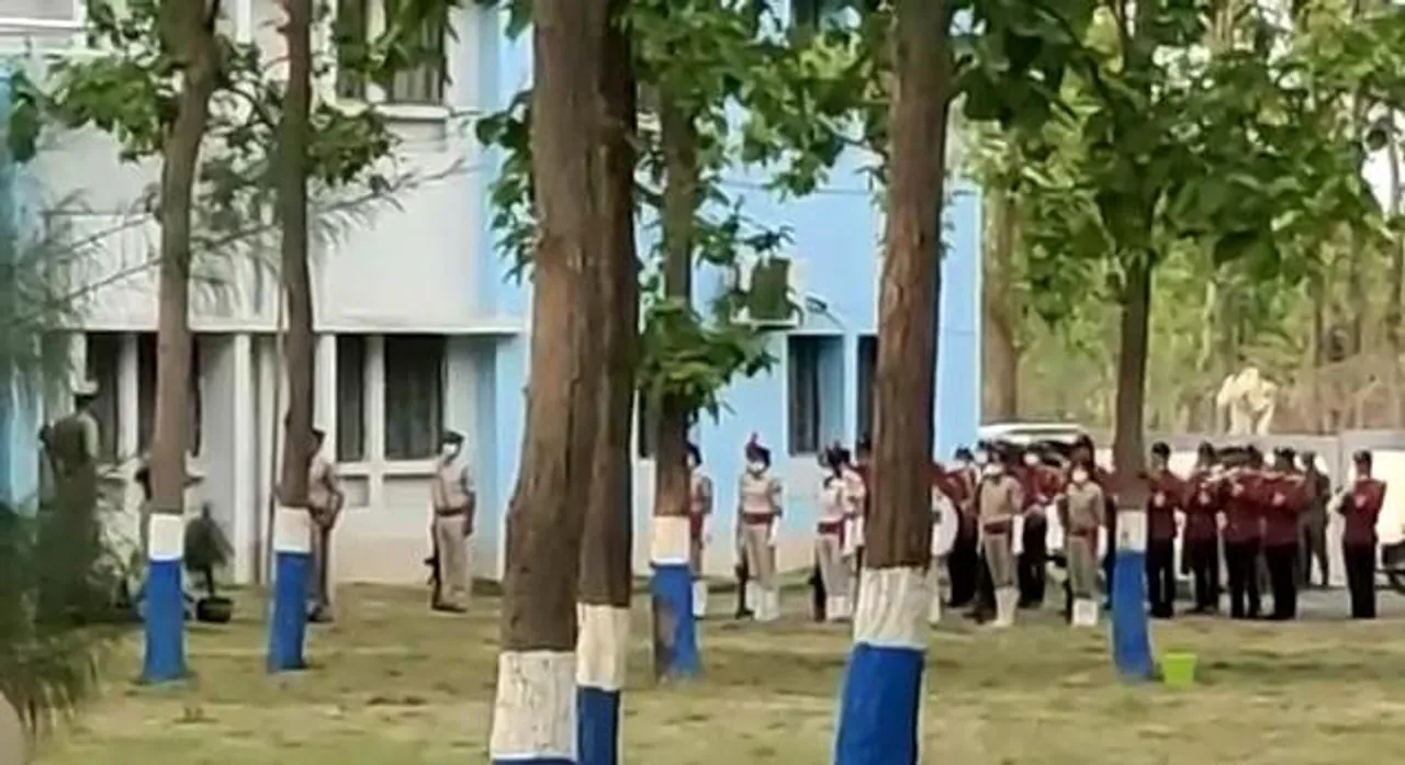 জঙ্গলমহলে আতঙ্ক! সন্ধ্যা ৬ টার আগে নেতাদের বাড়ি ফেরার পরামর্শ পুলিশের