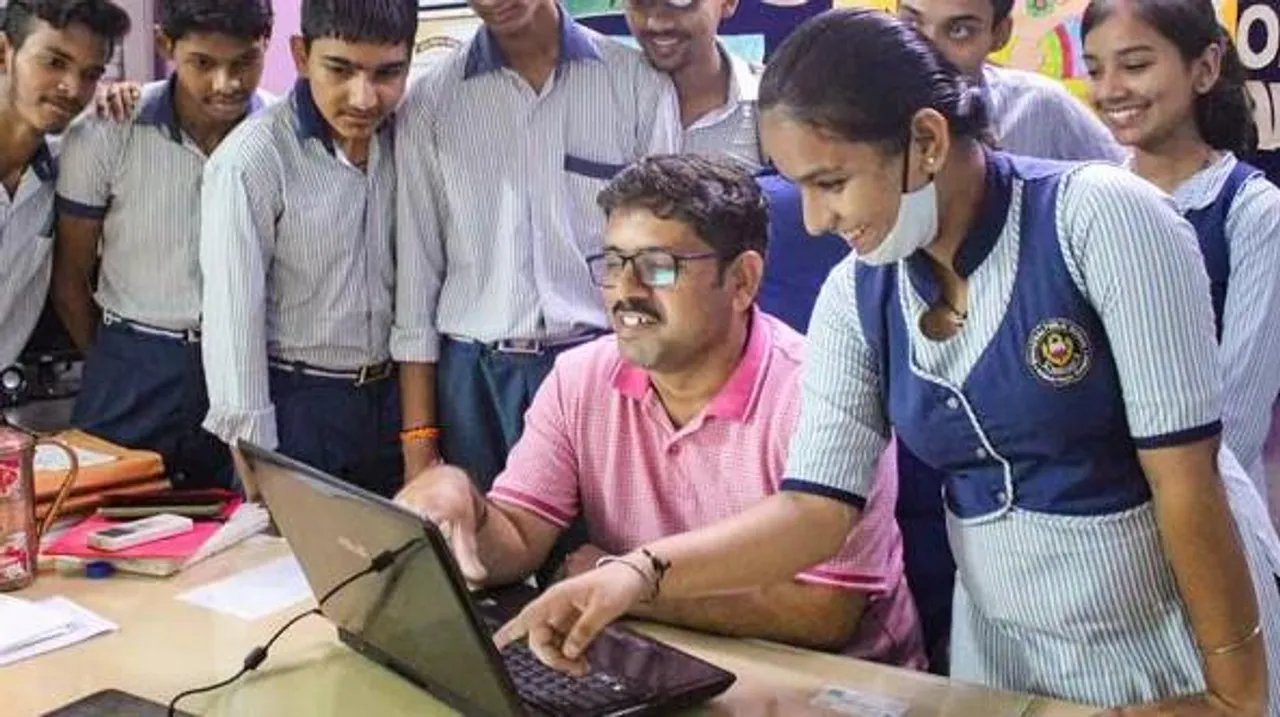 সোমবার থেকে খুলছে স্কুল, মেনে চলতে হবে একাধিক নিয়ম, নির্দেশ শিক্ষা দফতরের