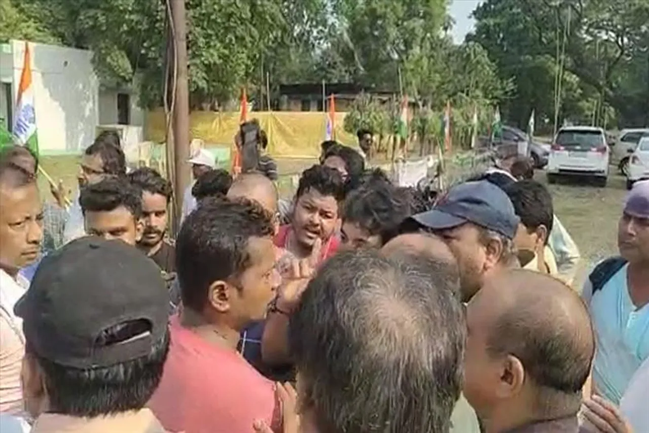 আইএনটিইউসি ইউনিয়নের সাধারণ সভাকে ঘিরে দুই গোষ্ঠীর বিবাদ